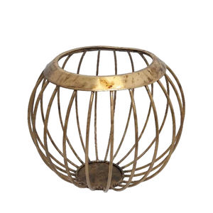 Linterna de vela de Metal con acabado dorado de diseño clásico hecha a mano a granel para el hogar y el jardín decoración de iluminación de Navidad - Product Image 2