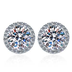 Boucles d'oreilles clous solitaires en zircon taille poire halo 4 carats en argent sterling et or rose - Product Image 1