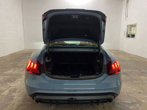 Audi e-tron GT quattro Premium Plus USADO 2024 - Product Image 3