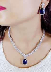 Dernier modèle de collier élégant en diamant américain serti d'une pierre rouge pour les femmes Mariage Fête Porter des bijoux indiens pour les femmes - Product Image 2
