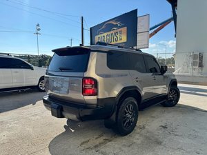 Buena Oferta para Toyota Land Cruiser Prado VX 2.8D 4WD 2023 con Motor Premium - Product Image 4