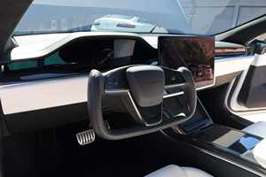 Modelo S 2024 de Largo Alcance, Usado, en Buen Estado, con Asientos de Cuero, Volante a la Izquierda, en Subasta Durante las Ventas de Temporada - Product Image 6