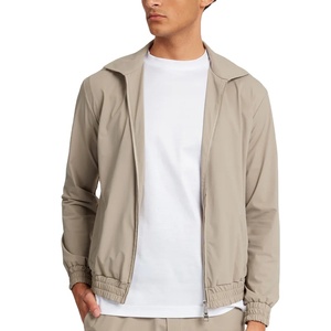 Chaqueta de hombre de alta calidad, chaqueta ligera de nailon con cremallera elástica, chaqueta impermeable con cuello vuelto para hombre - Product Image 4
