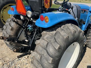 Tracteur compact multifonctionnel Owen LS MT225HE 4WD avec pelle frontale et pelle arrière à vendre - Product Image 3