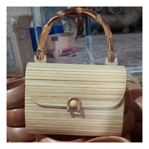 Essayez beau sac en bambou fait à la main à partir de 100% sac en bambou frais matériaux naturels de haute qualité parfait pour les vacances et les tenues - Product Image 1
