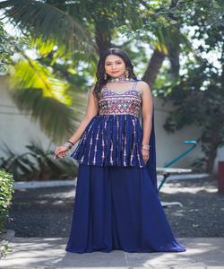 คอยนั่งสบายแต่ก็เก๋ด้วยชุดเดรสผ้าฝ้ายของเรา เหมาะสําหรับการจัดงานกันอย่างสบาย ๆ และการสวมใส่ทุกวัน - Product Image 1