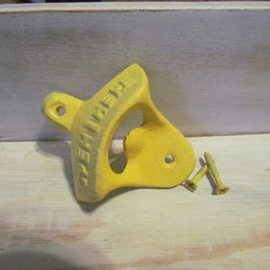 Ouvre-bouteille en fonte rustique classique avec style décoratif parfait pour les bars et restaurants en plein air des maisons modernes - Product Image 1