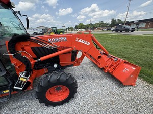Para L6060 4WD Tractor agrícola 65HP bomba de caja de cambios automática máquina agrícola compacta alta productividad alta calidad duradera - Product Image 2