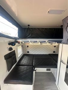 2026 Pop up Truck Camper Trailer Caravana de viaje Rv Truck Camper Expedition Vehicle Aluminio Travel Trailer para la venta - Product Image 3