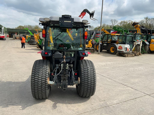 Tracteur agricole d'occasion 4x4 Massey Ferguson MF375/MF290 65 CV avec moteur, boîte de vitesses et pompe pour travaux agricoles - Product Image 2