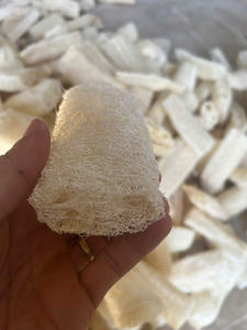 Esponja de lufa biodegradable | Accesorio de limpieza sostenible para el cuerpo y el hogar - Product Image 2