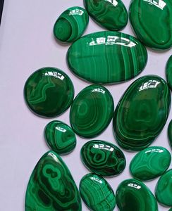 หินมาลาไคต์แจสเปอร์คริสตัลอัญมณีทรงหลวมสีเขียวที่น่าตื่นตาตื่นใจเกรด AAA สำหรับทำเครื่องประดับมาใหม่ - Product Image 4