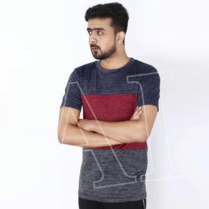 T-shirt décontracté 100% coton polyester pour hommes du fabricant professionnel taille personnalisée mèche douce et coupe surdimensionnée en vente - Product Image 3