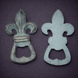 Ensemble d'ouvre-bouteilles en fonte Fleur de Lys, design français vintage, prise en main robuste, finition durable, idéal pour bar à domicile et décoration classique - Product Image 2