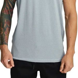 เสื้อกล้ามกีฬาฤดูร้อนสำหรับผู้ชาย พิมพ์โลโก้ได้ตามต้องการ ผ้ายืดผสมสแปนเด็กซ์/คอตตอน คอกลม แขนเสื้อทรงลึก ดีไซน์กระชับรูปตัว ยืดหยุ่นได้ เหมาะสำหรับออกกำลังกาย - Product Image 6