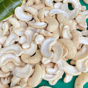 ผู้จัดจำหน่ายที่เชื่อถือได้ เม็ดมะม่วงหิมพานต์ดิบ W180 เม็ดมะม่วงหิมพานต์คั่ว 1 กก. คุณภาพสูง รับประทานได้ จากซานติโก เวียดนาม - Product Image 1