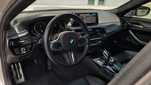 Auto Eléctrico M5 USADO del 2022 con Autonomía de 601-700 km, Batería de 90-110 kWh, 200-250 kW, Origen Estadounidense - Product Image 4