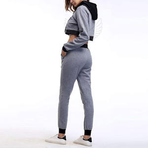 Nouvelle arrivée en gros de haute qualité Logo personnalisé femmes haut court 2024 polaire matériel femmes haut court à capuche - Product Image 4