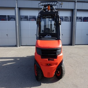 Linde Forklift 2000 Kg Capacity Three-Stage Mast Pneumatic Tire Indoor Warehouse Material Handling Truck - Product Image 4