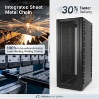 Armoire serveur industrielle haute capacité 47U avec plateaux de câblage verticaux intégrés et roulettes