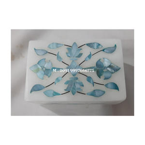 Boîte à bijoux rectangulaire en marbre blanc avec incrustation de nacre vert clair, design floral fait main, idéale pour les cadeaux - Product Image 1