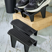 Organisateur de chaussures Afossa en plastique PP noir, design gain de place pour garage, cuisine et rangement d'outils