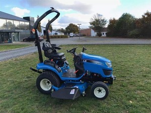 NEW/<b>USED</b> LS MT225S Engine DIESEL 40HP WHEEL TRACTOR FARM USE for SALE - Product Image 5