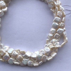 Perles d'eau douce naturelles de couleur jaune et blanche de 10 mm et 12 mm, forme carrée irrégulière, qualité AAA, certifiées IGI, meilleur prix de gros d'usine - Product Image 4