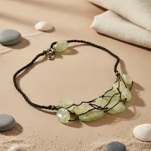 Collar de Cuentas de Jade Hecho a Mano para Mujer, Estilo Religioso de Moda para Boda o Regalo - Product Image 2