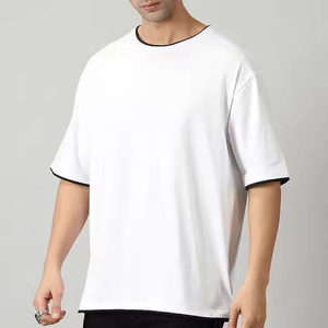 T-shirt pour homme en satin blanc à manches courtes, coupe classique, anti-froissement, séchage rapide, impression numérique, logo sur le devant, col rond - Product Image 1