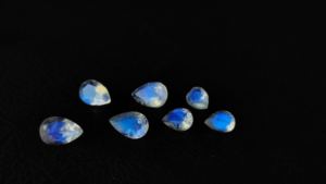 พลอยแฟซิส7X5mm พลอยสีรุ้งธรรมชาติสีขาวรูปทรงลูกแพร์สำหรับทำเครื่องประดับ - Product Image 3