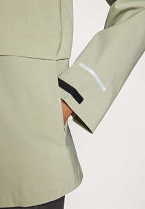 Qualité supérieure personnalisé Safari femmes Altbound Softshell veste prix usine manches longues et coupe-vent course vestes de plein air - Product Image 5