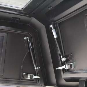 Personnalisé <span class=keywords><strong>2017</strong></span> + MG <span class=keywords><strong>Double</strong></span> Cabine A-DECK En Aluminium Camion Lit Camper Shell Smart Cap Étanche Auvent Clé pour Land Cruiser Pickup - Product Image 5