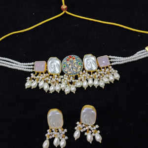 Ensemble de collier ras du cou plaqué or Bollywood du fabricant indien pour femmes et filles vêtements de fête religieux et de mariage classiques - Product Image 1