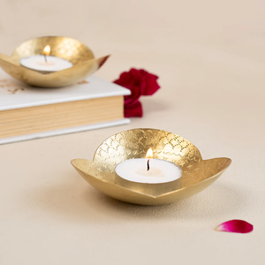 Bougeoir à bougie chauffe-plat en laiton de concepteur moderne fleur artisanat de conception de pilier artisanat prix bon marché - Product Image 2