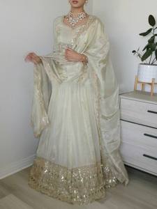 Lehengas choli ชุดงานเย็บปักถักร้อยสำหรับผู้หญิงและผู้หญิงชุดเพื่อนเจ้าสาวสีขาว - Product Image 2