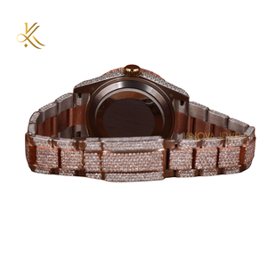 Montre-bracelet de luxe à fermoir pliant avec sécurité, en acier inoxydable rond et moissanite - Product Image 3