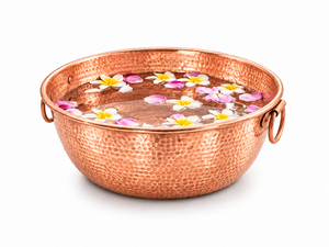 Tazón redondo de cobre martillado para pedicura con asas en forma de anillo para spa de pies en salón de belleza - Product Image 1