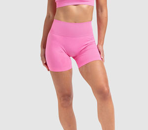 กางเกงขาสั้นกีฬาผู้หญิงคุณภาพพรีเมียม ไร้ตะเข็บ ระบายอากาศ แห้งเร็ว ผลิตจากผ้าสแปนเด็กซ์/ไนลอน รับสั่งทำตามแบบ ผลิตในปากีสถาน ขายส่ง - Product Image 1