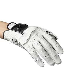 Gants de golf Cabretta en cuir de mouton de haute qualité pour hommes Emballage avec logo personnalisé OEM blanc doux pour sport Taille variable - Product Image 5