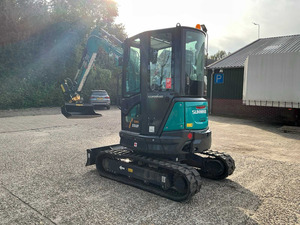 Mini-excavatrice compacte sur chenilles SUNWARD SWE25UF avec godet pour travaux agricoles, de construction et d'aménagement paysager - Product Image 6