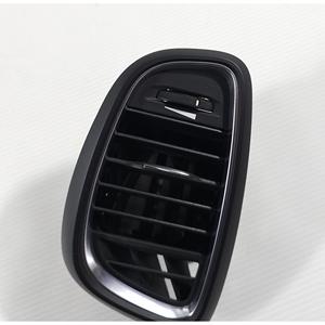 Grille d'aération du tableau de bord côté droit RENAULT Scenic Série 687605833R (16>) - Product Image 2