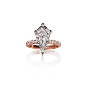 925 Sterling Silver White Kite Antique Moissanite Bague de fiançailles Anniversaire de mariage Bague Moissanite Bague personnalisée - Product Image 1