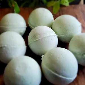 Bombes de bain parfumées à la vanille biologique | Huile essentielle naturelle hydratante faite à la main effervescents pour la relaxation | Approvisionnement en gros - Product Image 2
