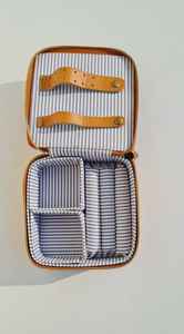 Boîte d'organisation de bijoux de voyage en cuir véritable Petite boîte à bijoux de voyage pour femmes - Product Image 5