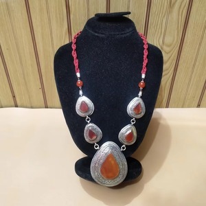 Accesorio de Moda Vintage de Latón Plateado en Plata Antigua con Diseño Geométrico de Diamantes, Hecho a Mano, Tradicional y Cultural Afgano, para Mujer - Product Image 5