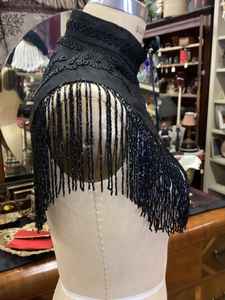 Luxueux Preppy Style femmes Club robe à la main perle noire perlée soie gland Cape broderie Unique haute couture paillettes - Product Image 5