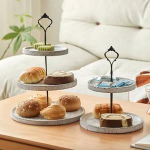 Piédestal de support de gâteau en bois naturel fabriqué à la main pièce maîtresse de table durable écologique pour affichage de boulangerie Vintage moderne - Product Image 5