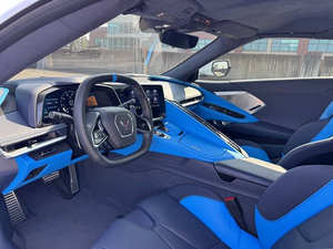 Usado 2023 C * hevrolet Corvette Stingray - Product Image 6