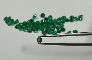 Lot d'émeraudes zambiennes naturelles calibrées de qualité supérieure AAA+, forme ronde de 3 mm, couleur vert vif, certifiées IGI, Sadiya International - Product Image 5